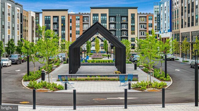 Building Photo - 105 Vaughn Dr