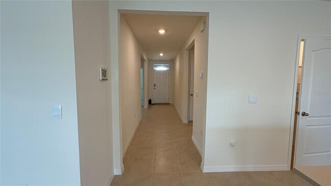 Building Photo - 504 Taylor Grvs St