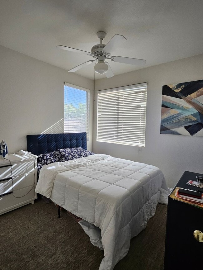 Building Photo - Beautiful 4/3  in Natomas w/ heated pool!