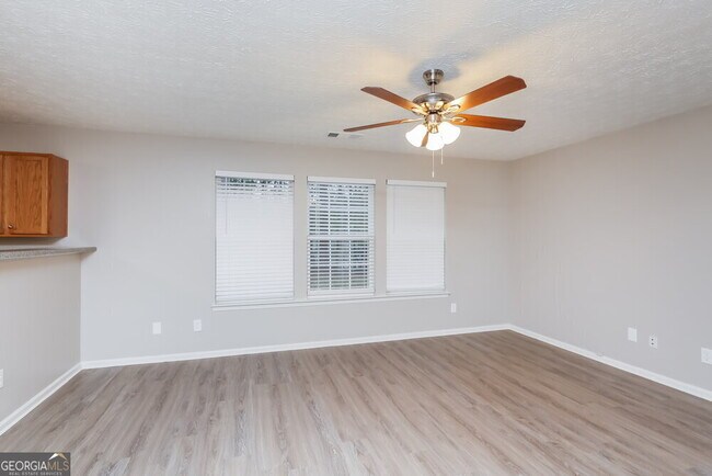 Building Photo - 1374 Ivey Pointe Dr SE