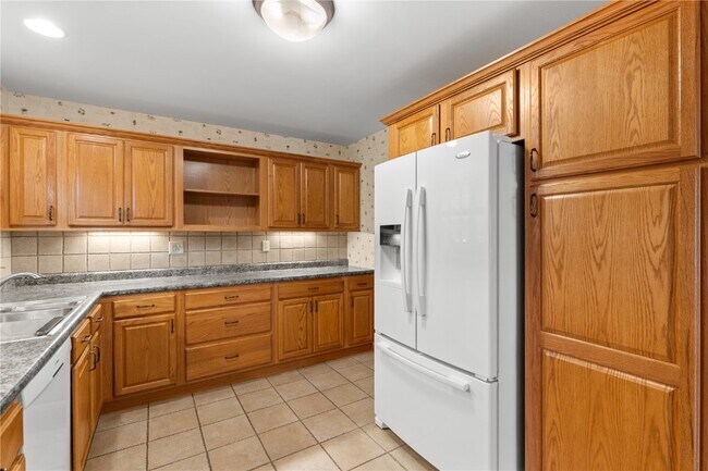 Building Photo - 4685 Colima Ct