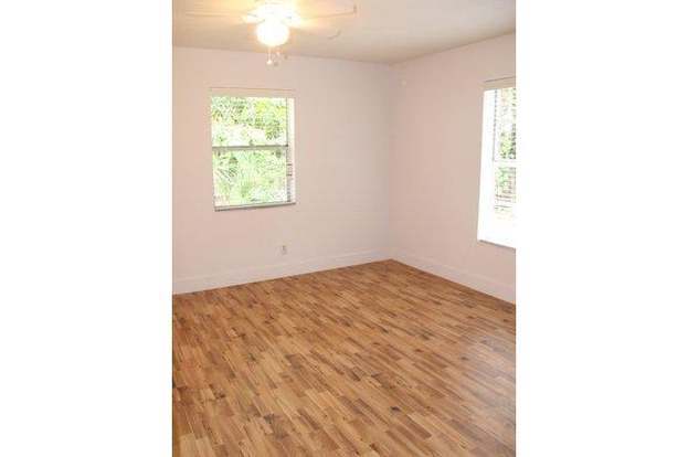 Building Photo - 1406 Arpeika St