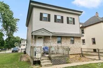 Building Photo - 621 Oneida St