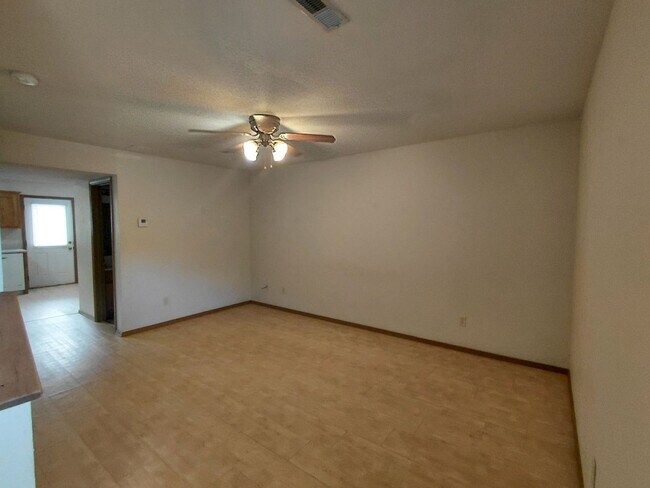 Primary Photo - 24910 Scenic Dr