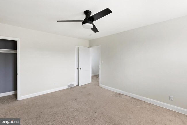 Building Photo - 8130 Kirkwall Ct