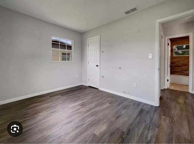 Building Photo - 4011 Mesa Ave