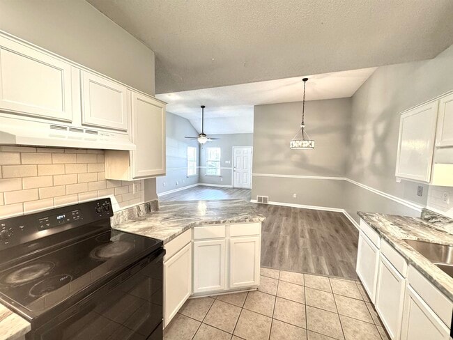 Building Photo - 1217 Brady Hollow Ln
