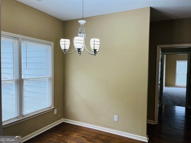 Building Photo - 70 Indian Bluff Dr