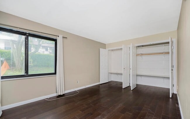 Building Photo - 5 Windham Loop