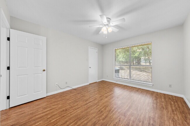 Building Photo - 108 Hughson Ct