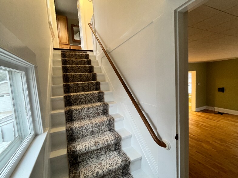 Building Photo - 27 15th St