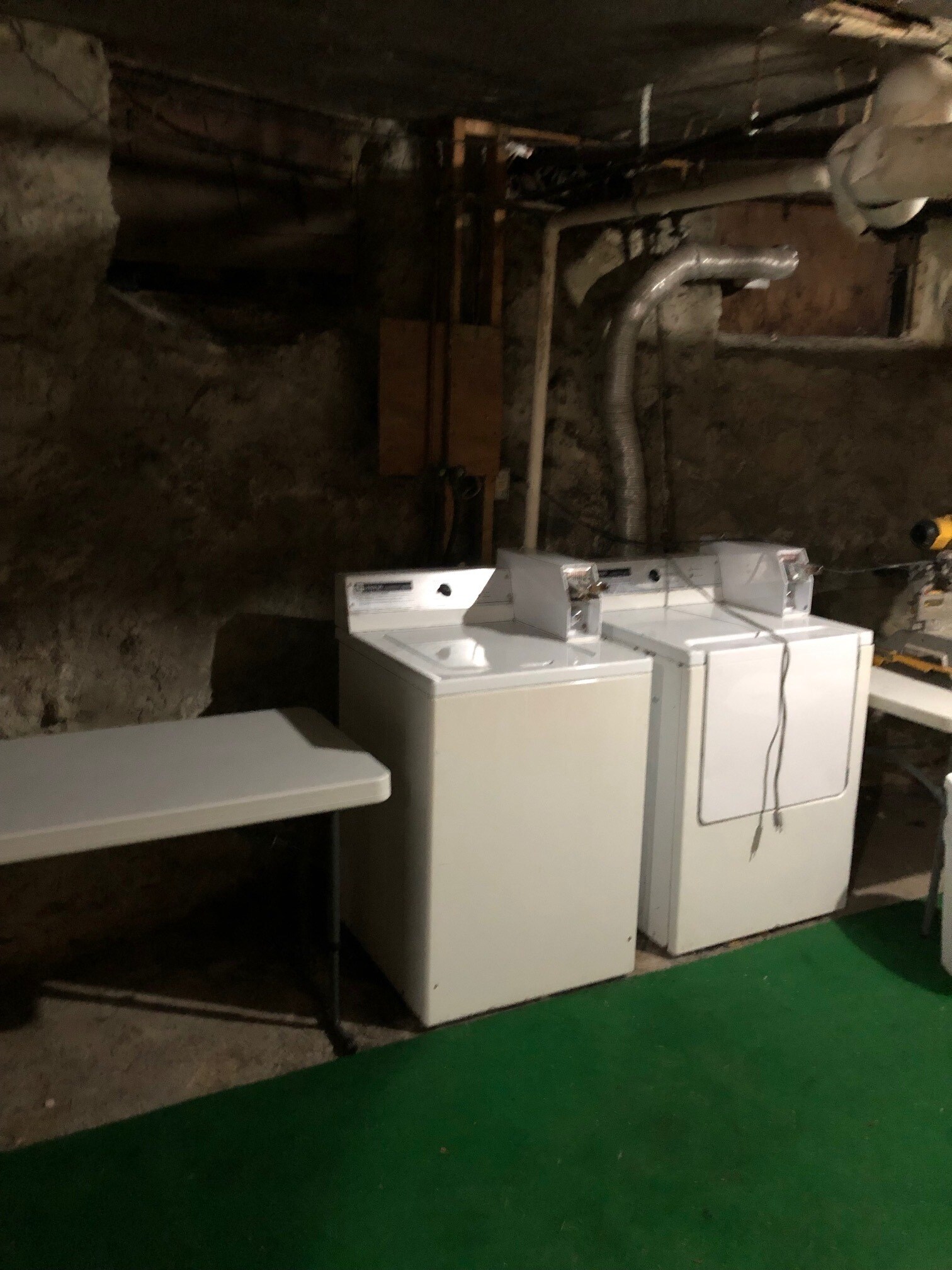 Building Photo - 336 Centre St