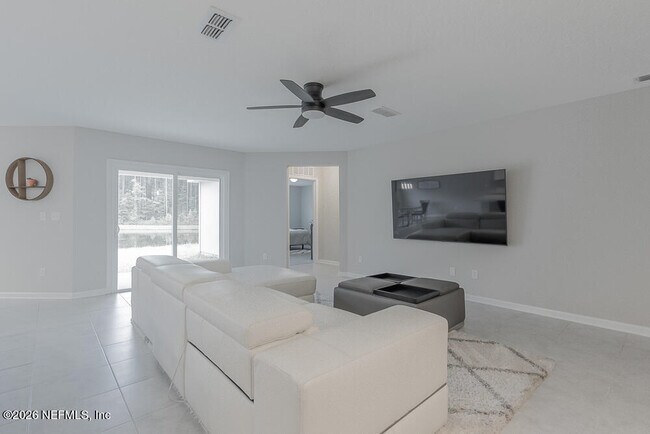 Building Photo - 4948 Big Pine Dr