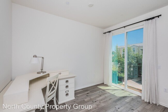Building Photo - 3 br, 3 bath House - 1170 Via Lucero