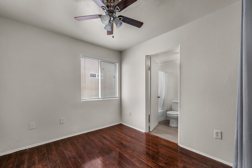 Building Photo - 5231 Huntington Dr N