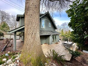 Building Photo - Spacious 1-Bedroom Home with Expansive Living Space