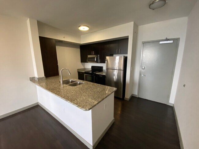 Building Photo - 7951 NE Bayshore Ct