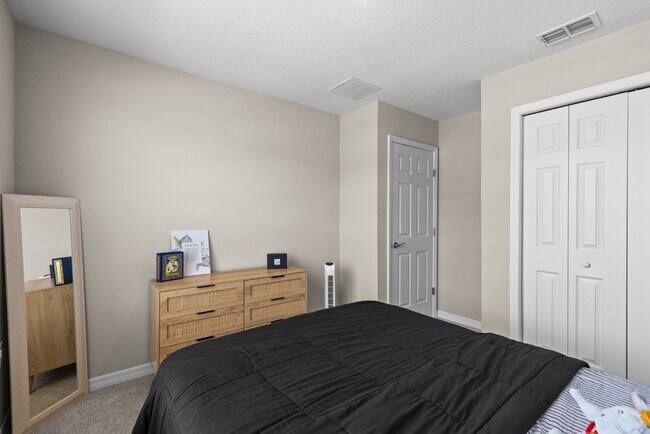 Building Photo - 3BR Center Lake Townhome | 2-Car Garage, Loft & Resort-Style Amenities