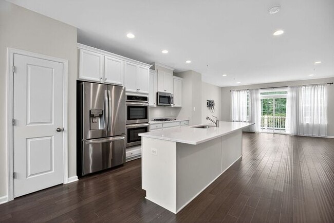 Building Photo - 43718 Winterberry Way