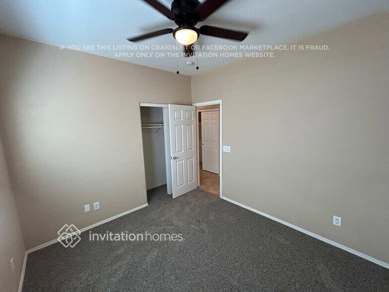 Building Photo - 7005 S 21st Dr