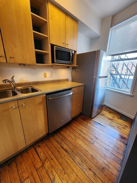 Building Photo - 5170 Butler St