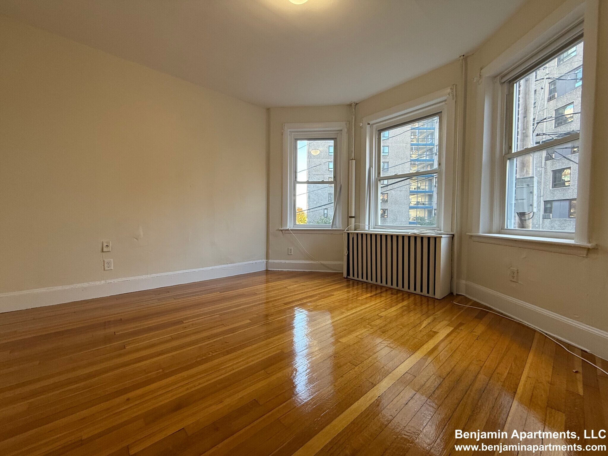 Building Photo - 48 Lancaster Ter