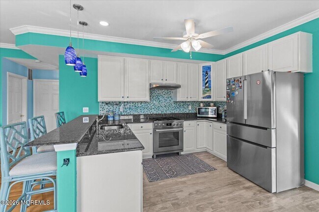 Building Photo - 297 Bayview Ave