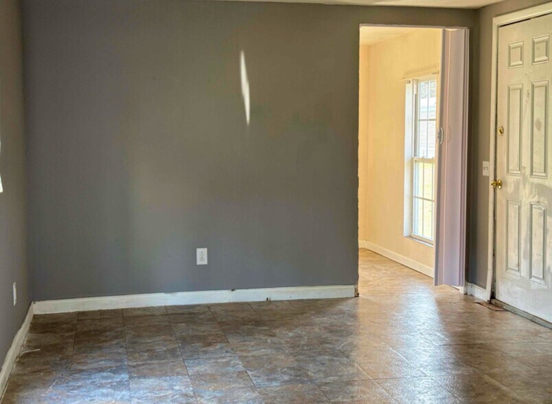 Building Photo - 1048 Tigger Loop