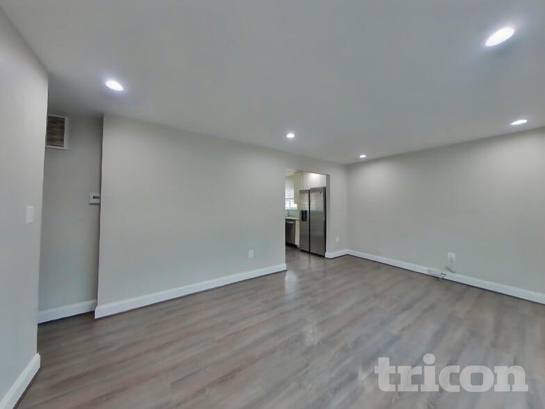 Building Photo - 106 Oakmere Rd