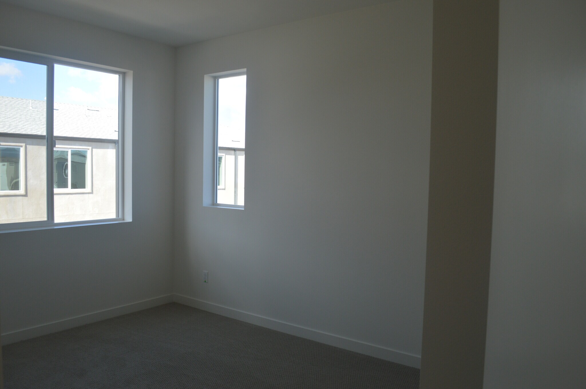 Building Photo - 5202 Sunset Wave Dr