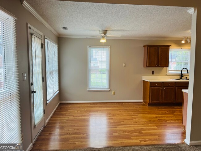 Building Photo - 155 Woodstream Wy