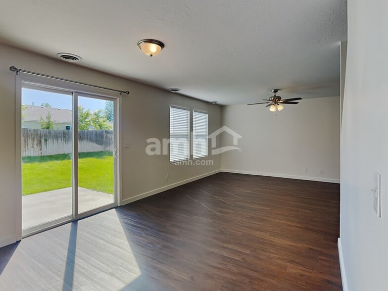 Building Photo - 19735 Susquehanna Way