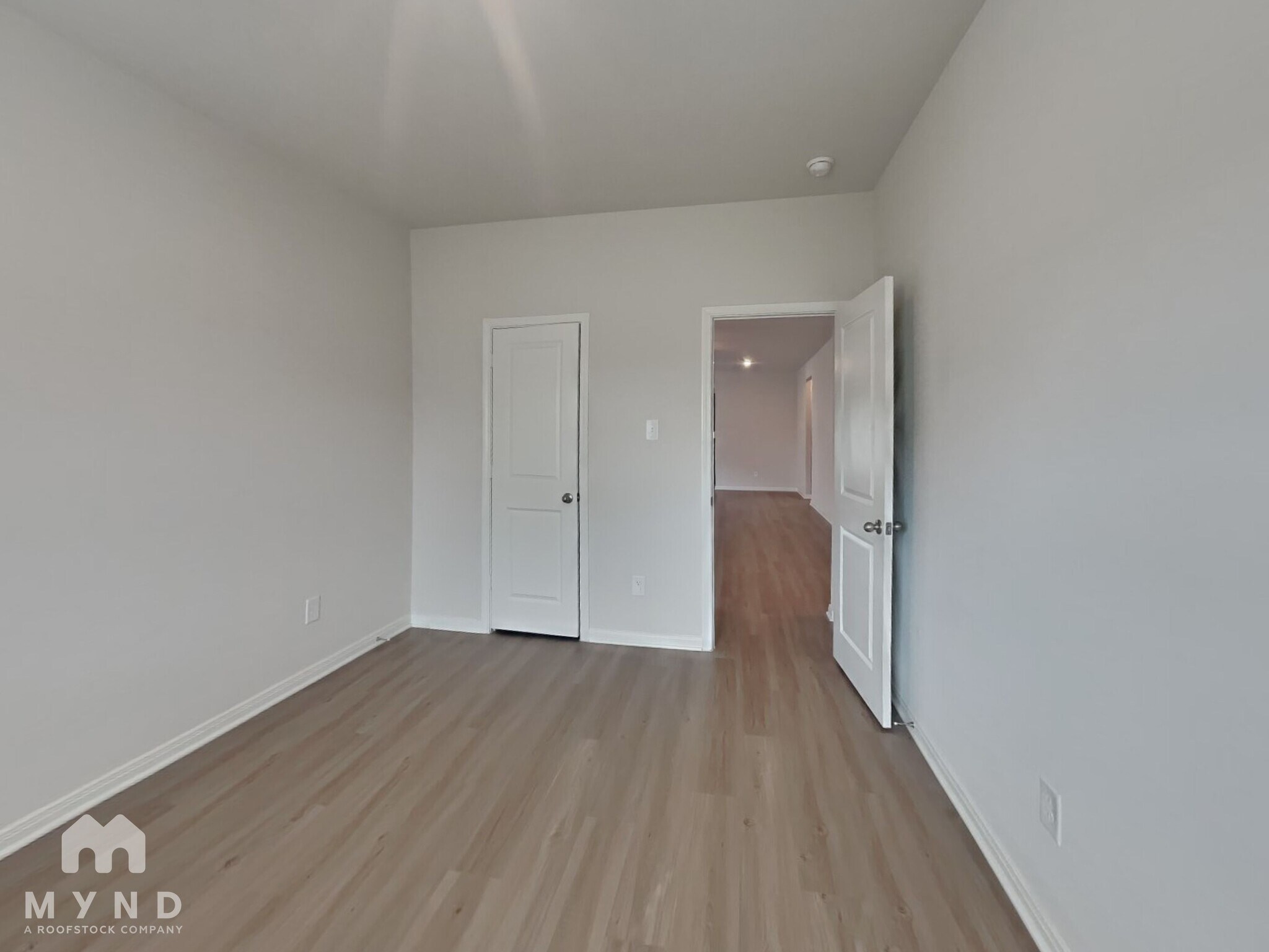 Building Photo - 15635 Plum Brk Dr