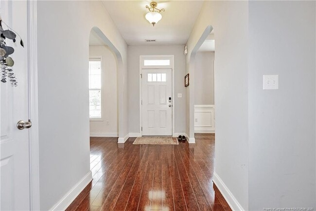 Building Photo - 1726 Bluffside Dr