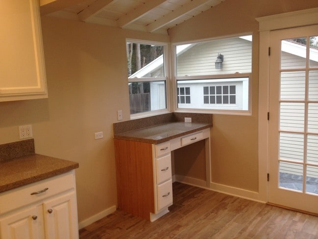 Refrigerator hookups - 4020 Massachusetts E St