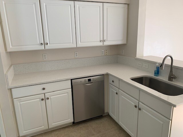 Building Photo - 1200 Woodchurch Ln