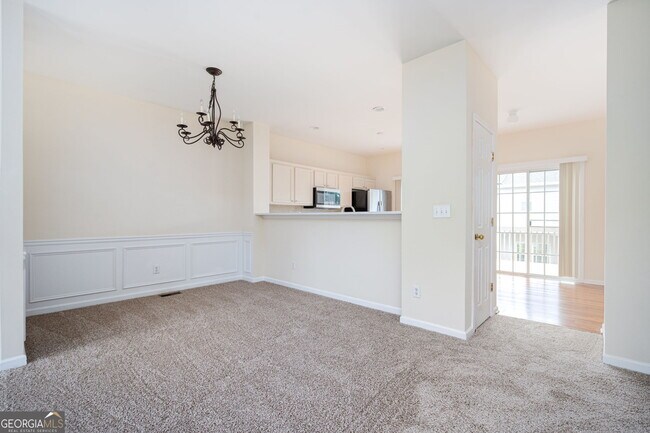 Building Photo - 2213 Leicester Way SE