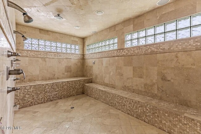Building Photo - 6528 Calle Placido Dr