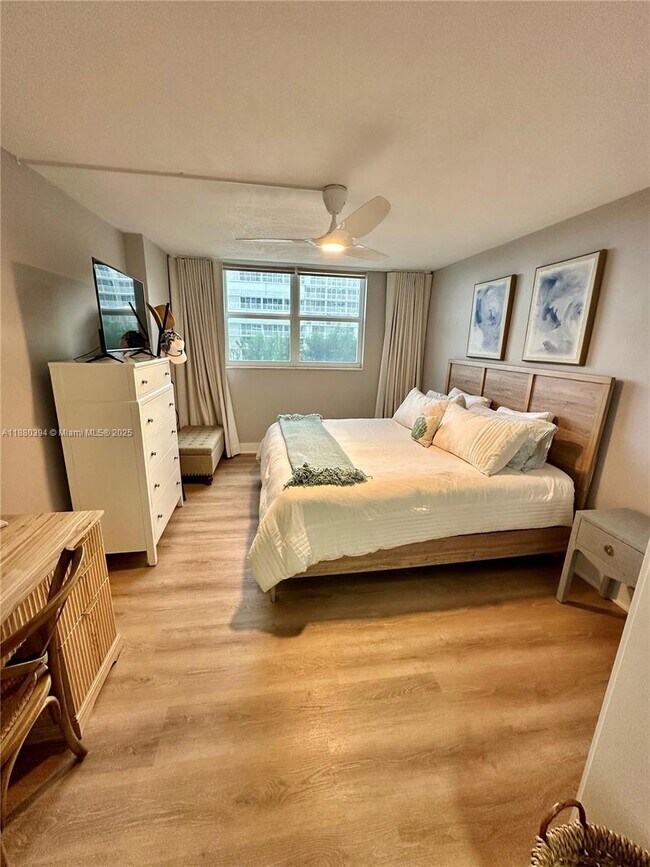 Building Photo - 3540 S Ocean Blvd