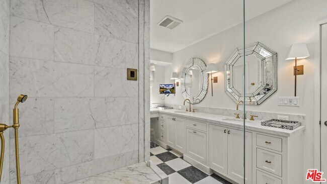 Building Photo - 11662 Duque Dr