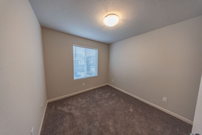 Building Photo - 2333 S Brookside Pl