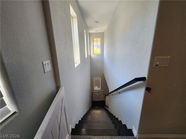 Building Photo - 5476 Sentinel Point Ct