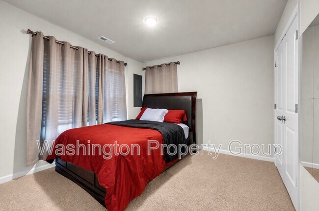 Building Photo - 4013 Singerville Ct