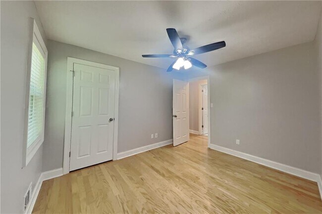 Building Photo - 4970 Turtle Rock Dr