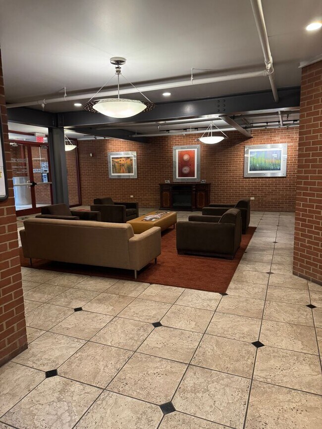 Building Photo - Lehigh Riverport Condo Available