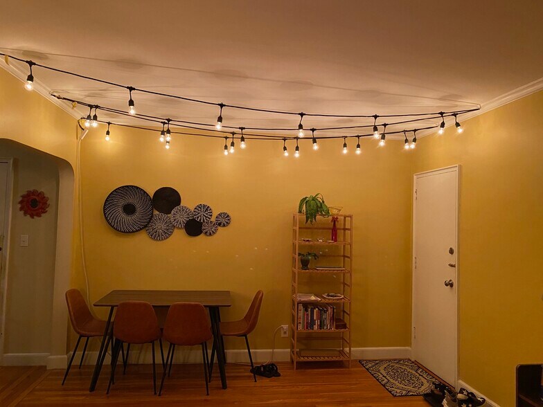 Building Photo - 60 Elm St