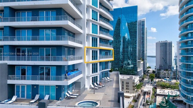 Building Photo - 60 SW 13th St