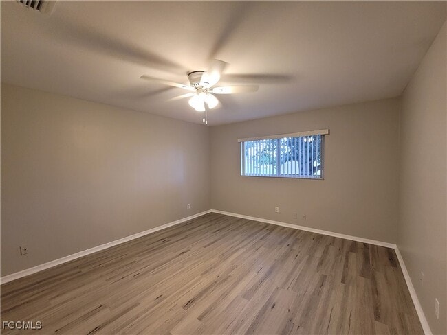 Building Photo - 545 SE 6th Terrace