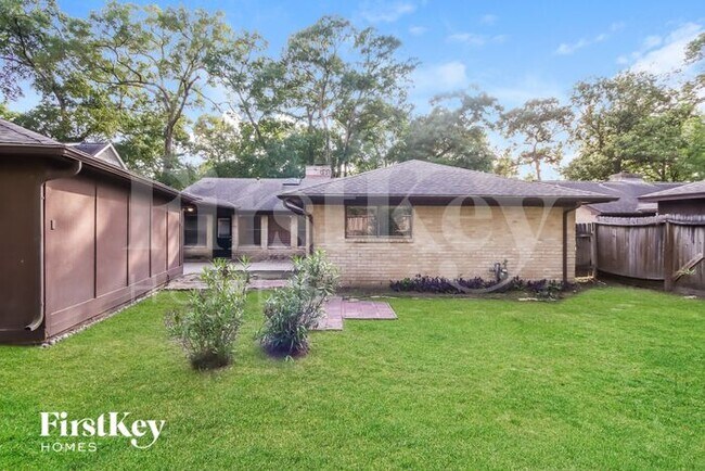 Building Photo - 4014 Cedar Forest Dr