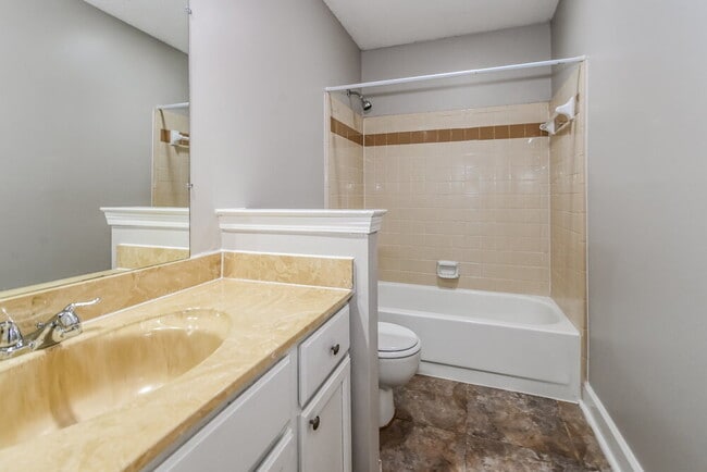 Building Photo - 4030 Birch Glen Dr